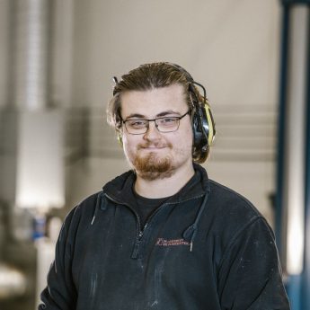 Torben Skogstad er ansatt hos Plankebyen Dekksenter AS